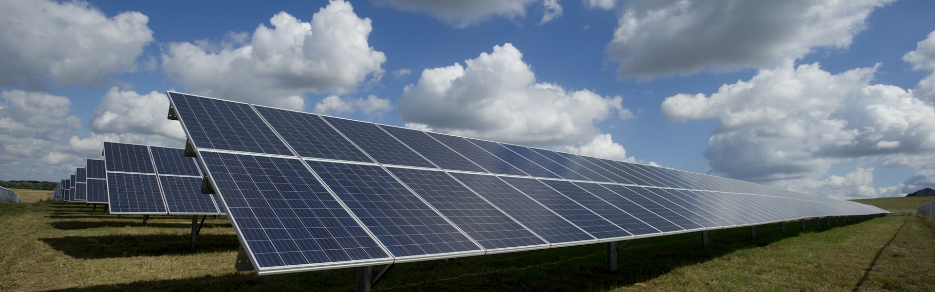 Installation de panneaux photovoltaïques en toiture
